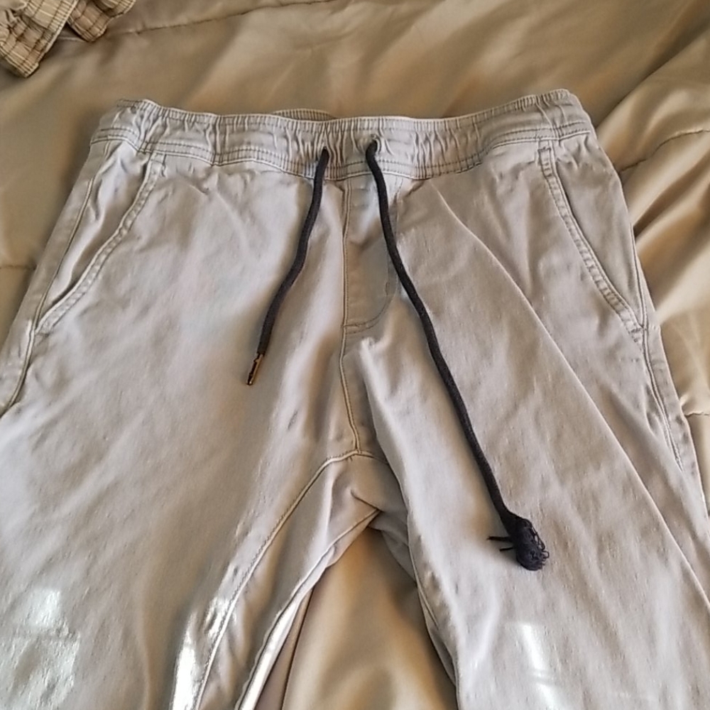 Chinos